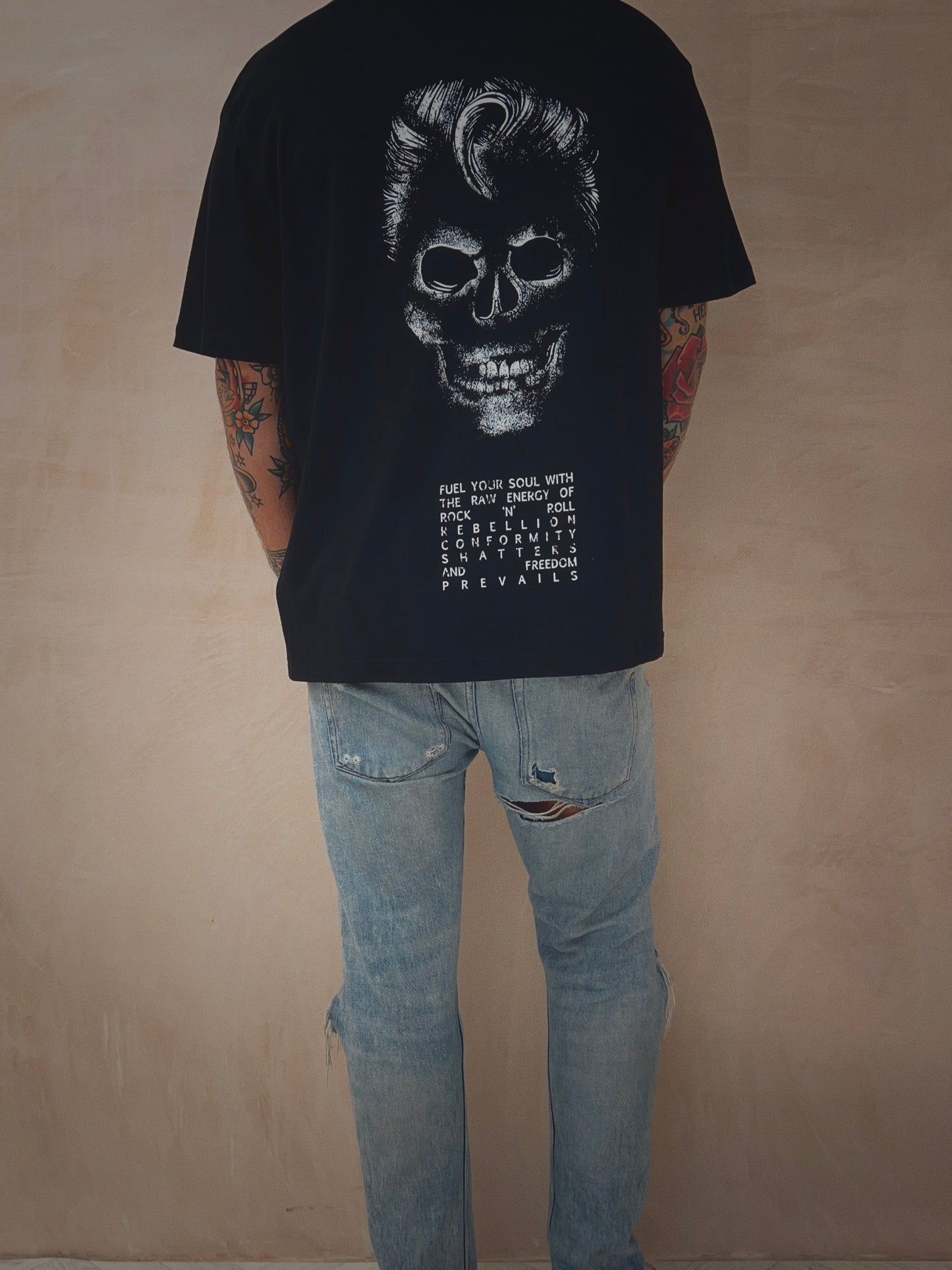 Faded Rebel Skull T-Shirt In Black